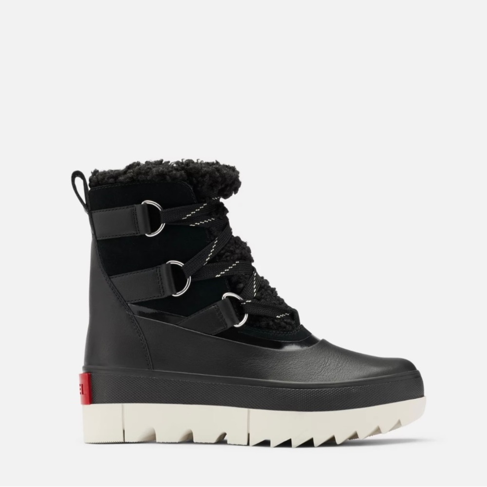 Joan of arctic boot by SOREL 8.5 black. Worn once, basically new with box!